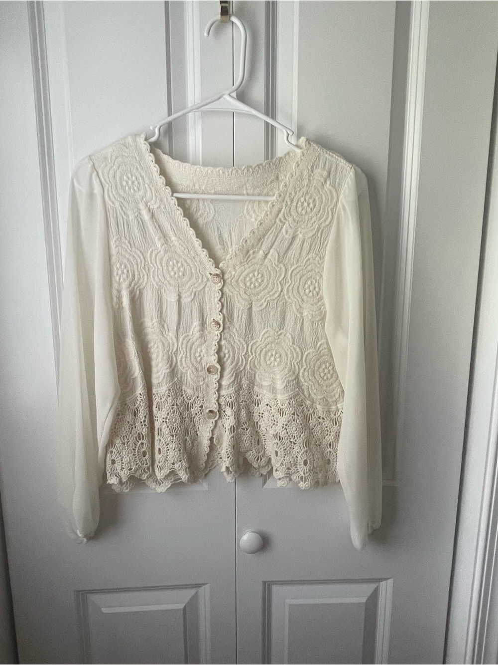 Lace w/ Crochet Floral Pattern Button-Front Long Sleeve Top